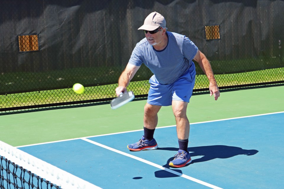 bang-khuyu-tay-pickleball